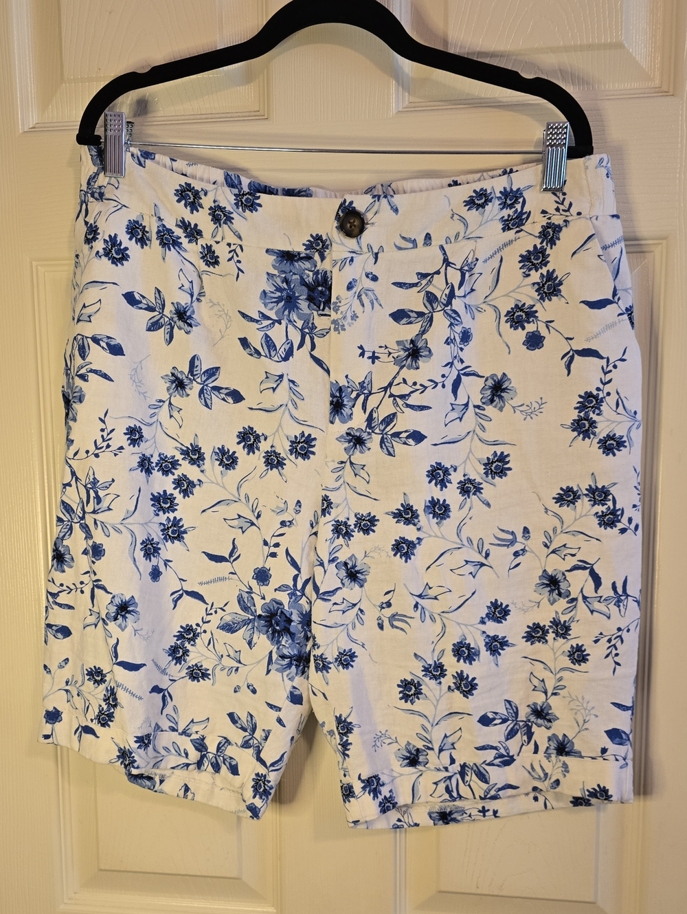 Cato White Shorts with Blue Floral Print